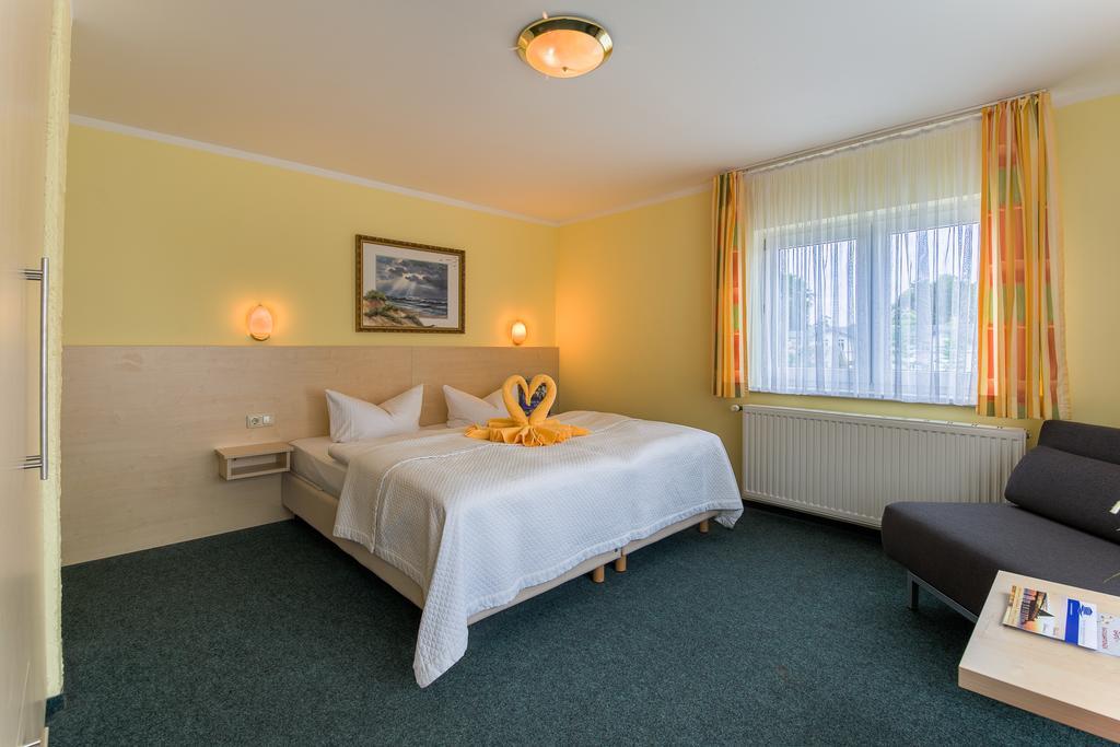 Pension Erdmann - Hotel Garni Heringsdorf  Exterior photo